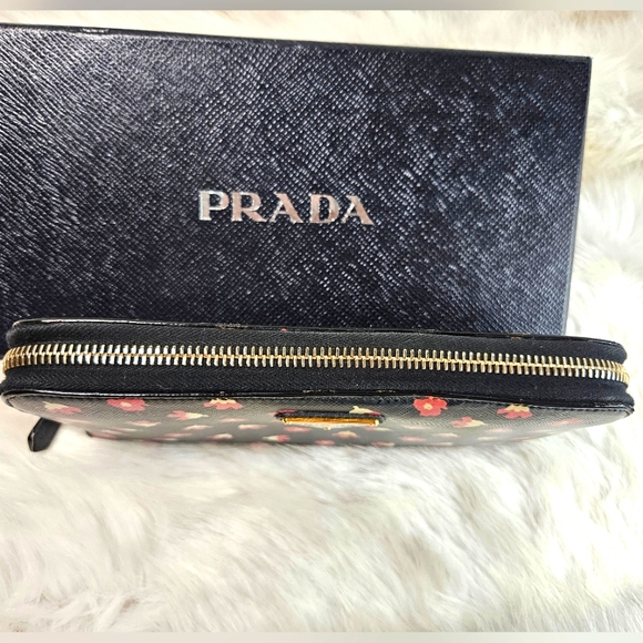 Prada Floral Leather Long Zip Wallet (Full Inclusion) - Picture 4 of 11